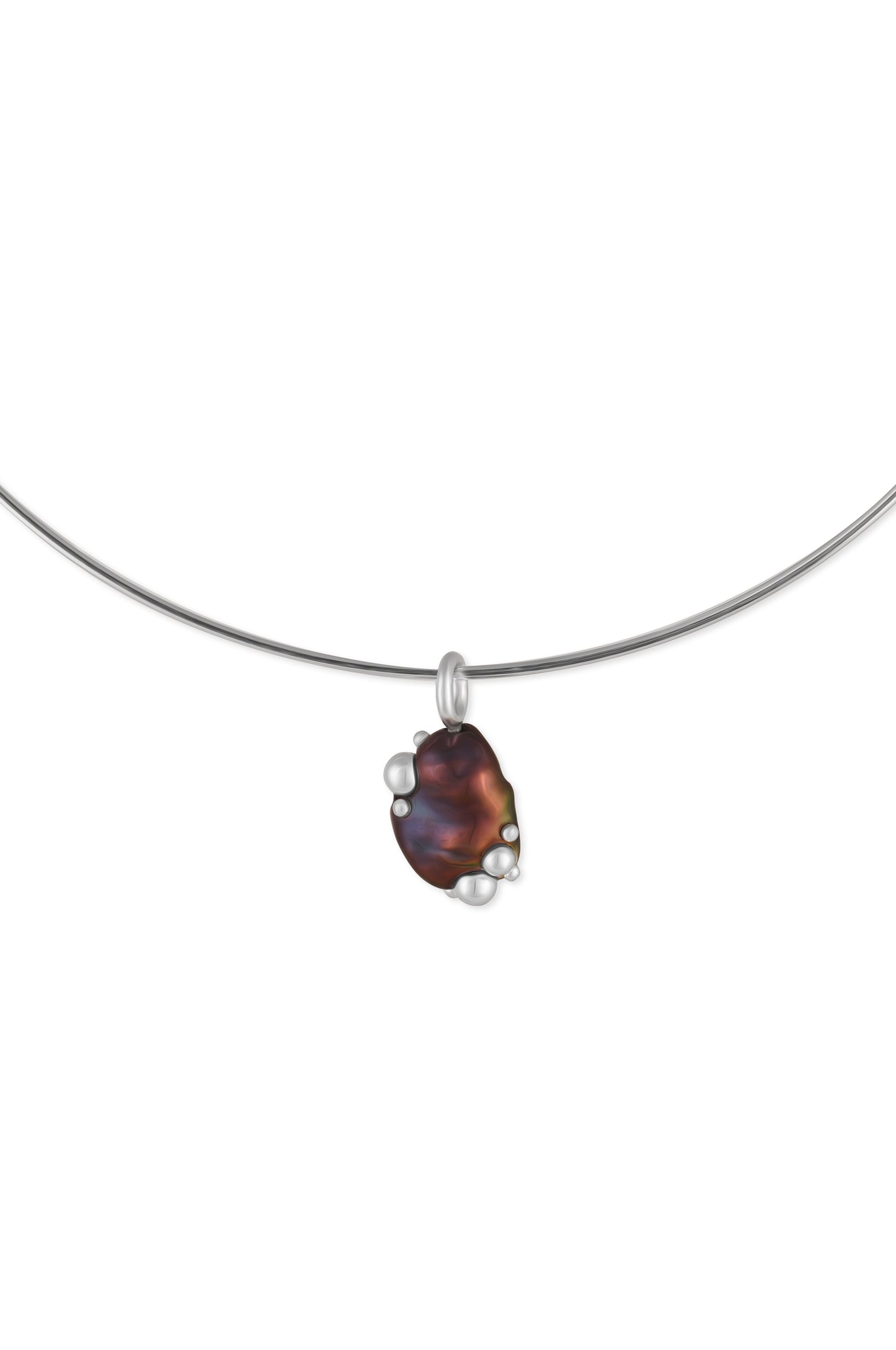 Necklace with black pearl