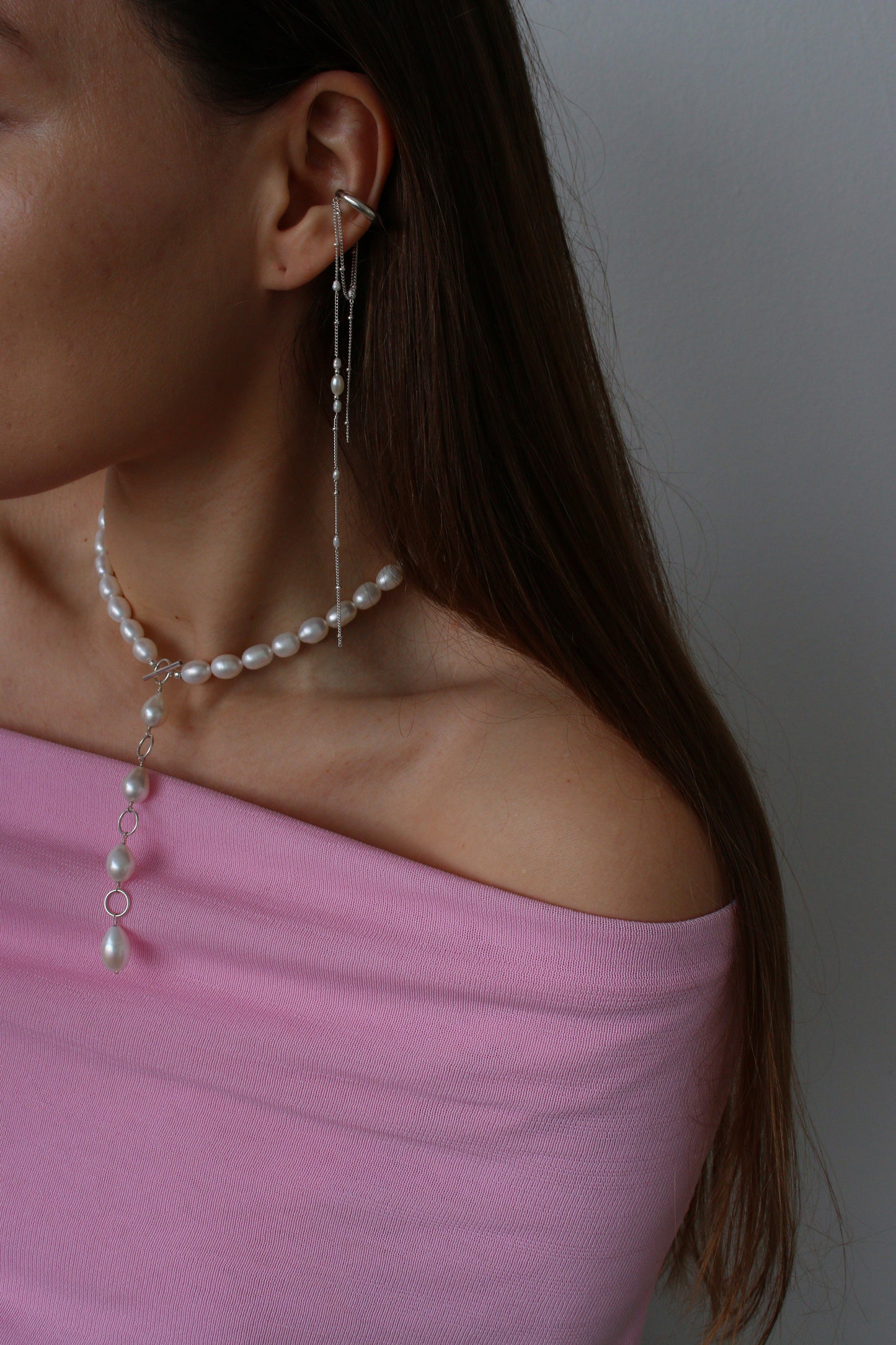Ear cuff with chains
