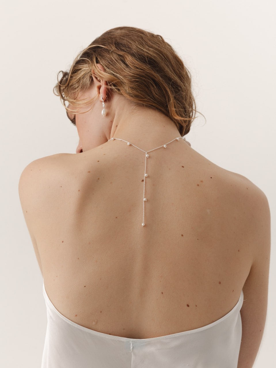 Lariat pearl necklace