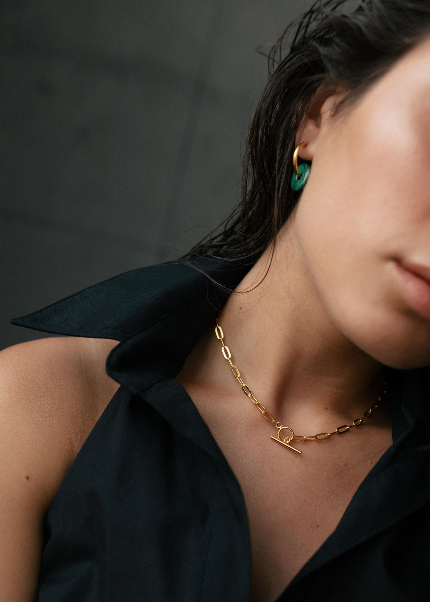 Chain with toggle clasp