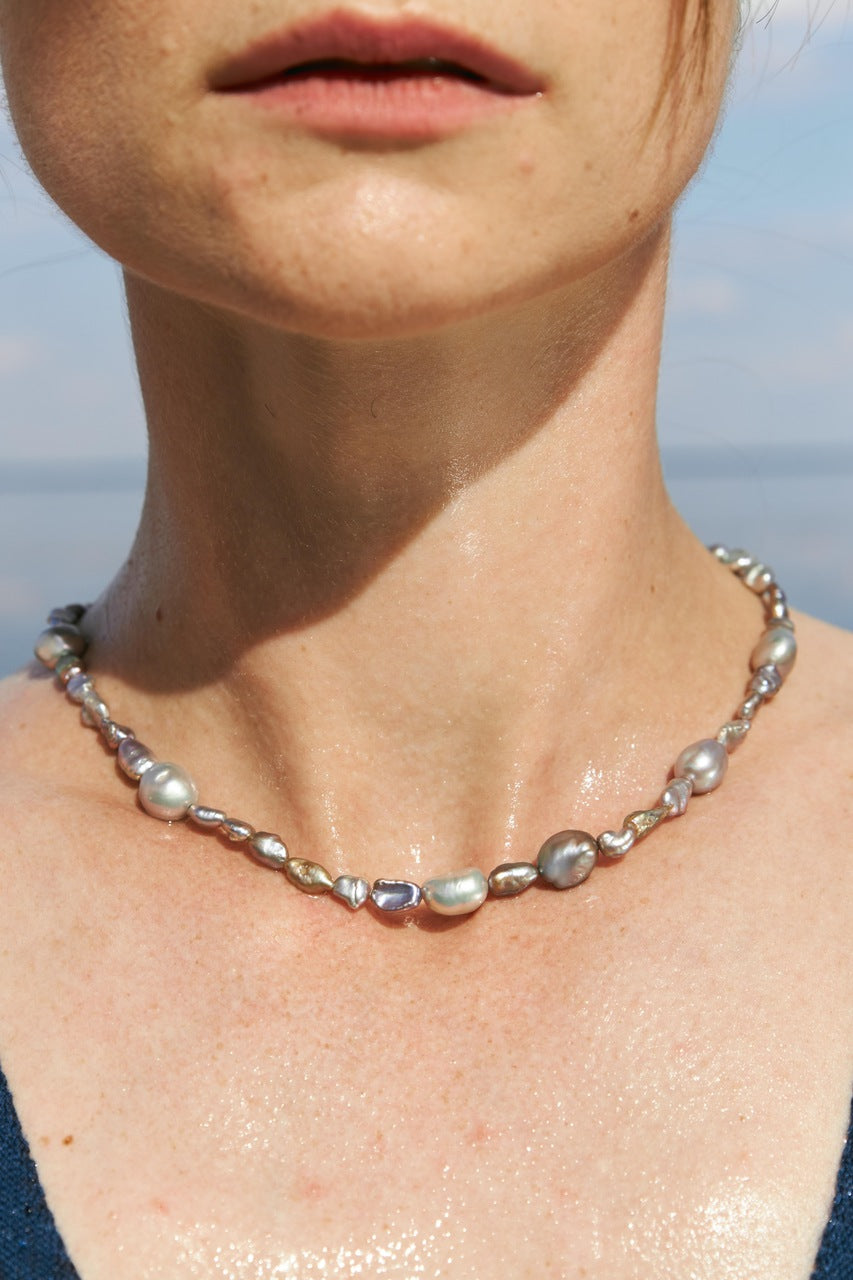 Baroque pearl necklace