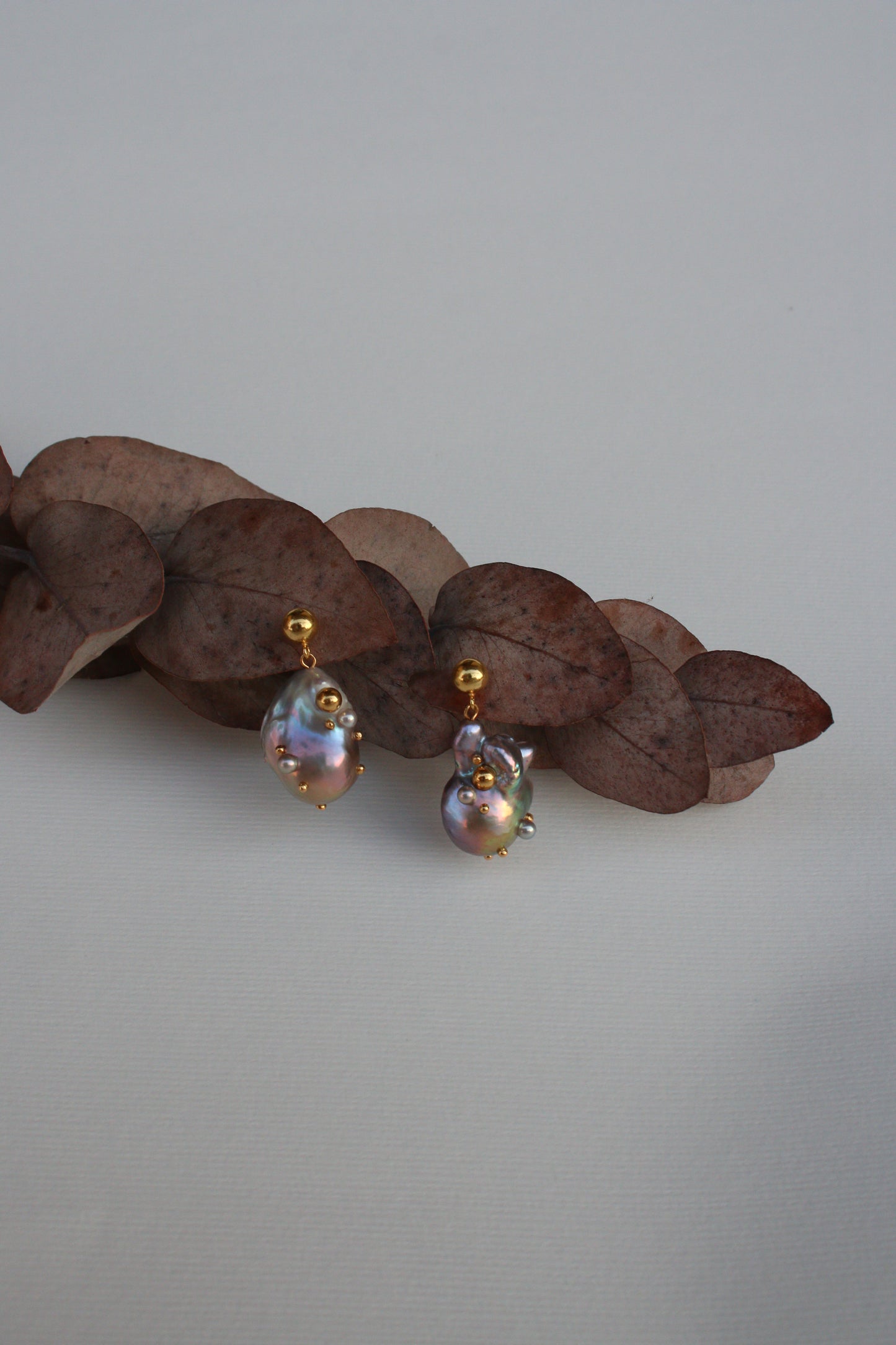 Baroque pearl earrings