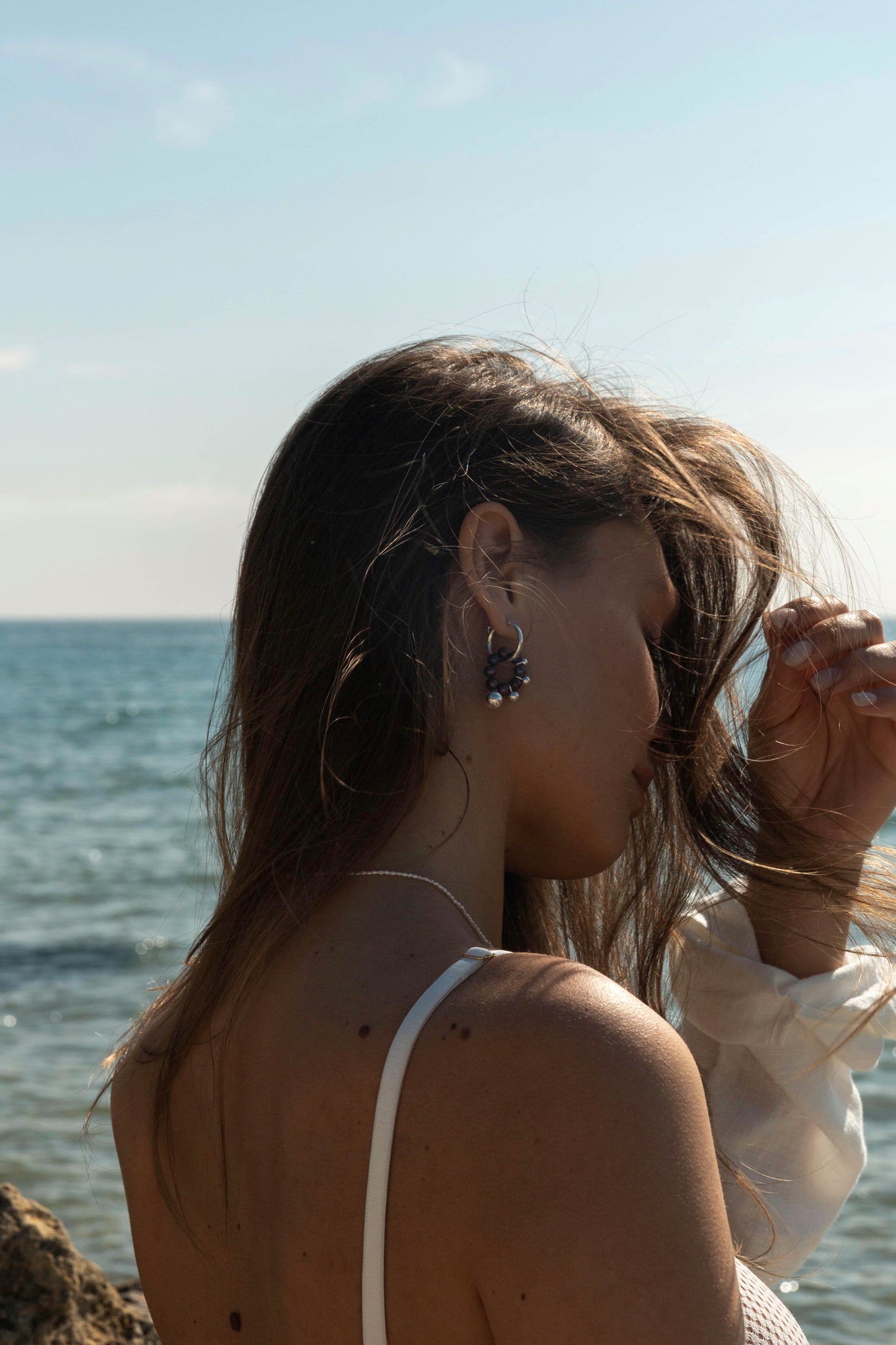 Bicolored earrings "Swan"