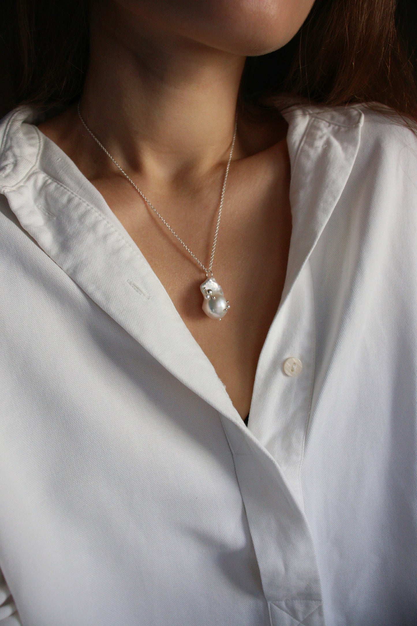 Necklace with baroque pearl