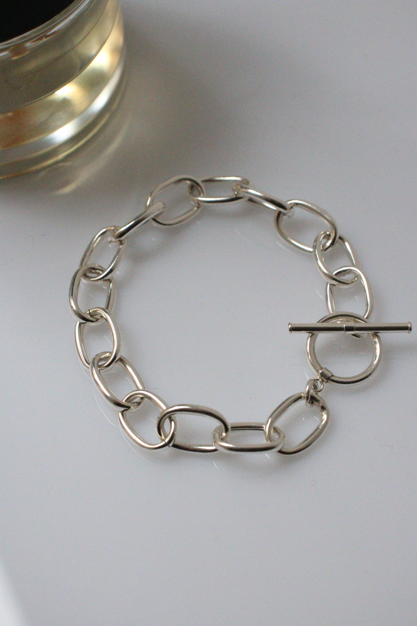 Bracelet with toggle clasp