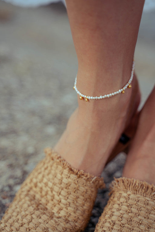 Anklet "Drops" with white pearls