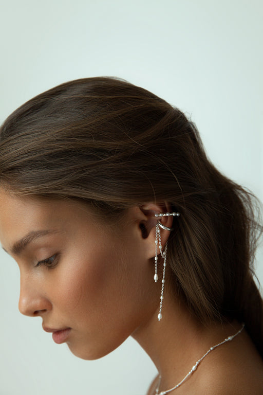 Cuff with pearls in a circle
