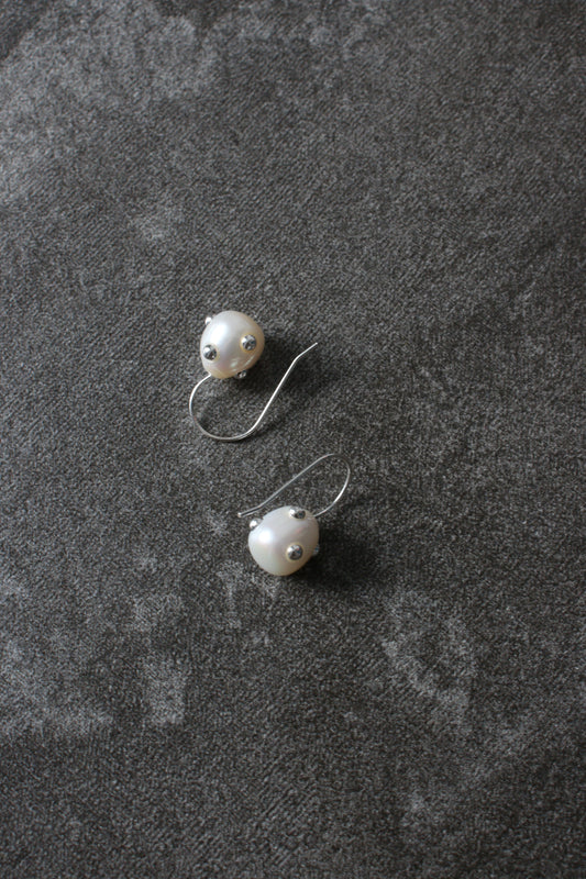 Сережки Dragons Nest White