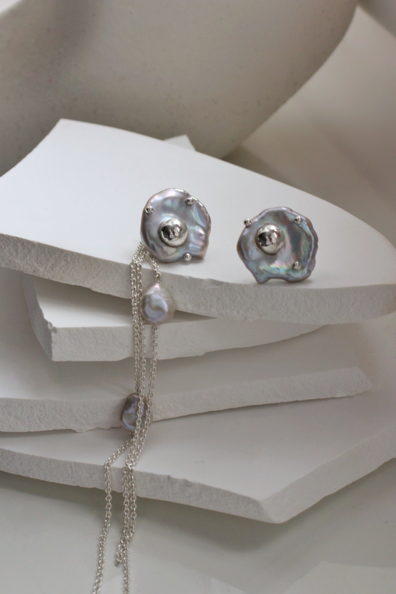 Пусети «Underwater» з сірими перлинами