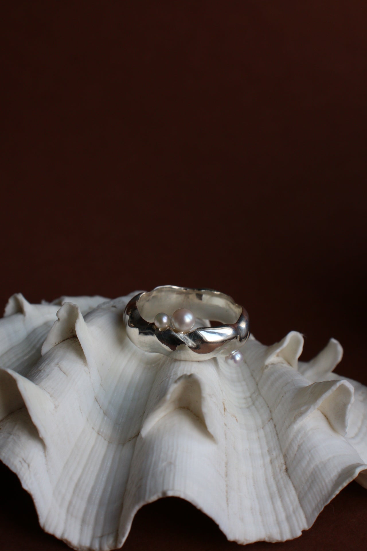 Каблучка «Тетіс» широка з перлинами