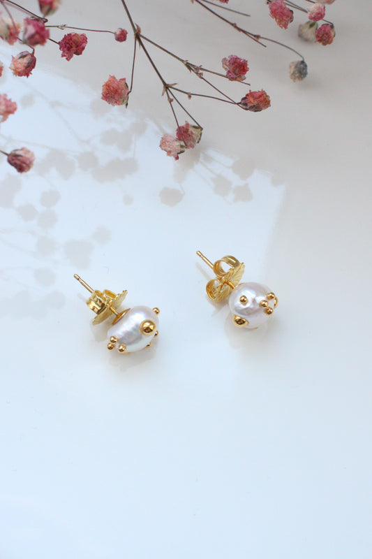 "Comet" stud earrings 